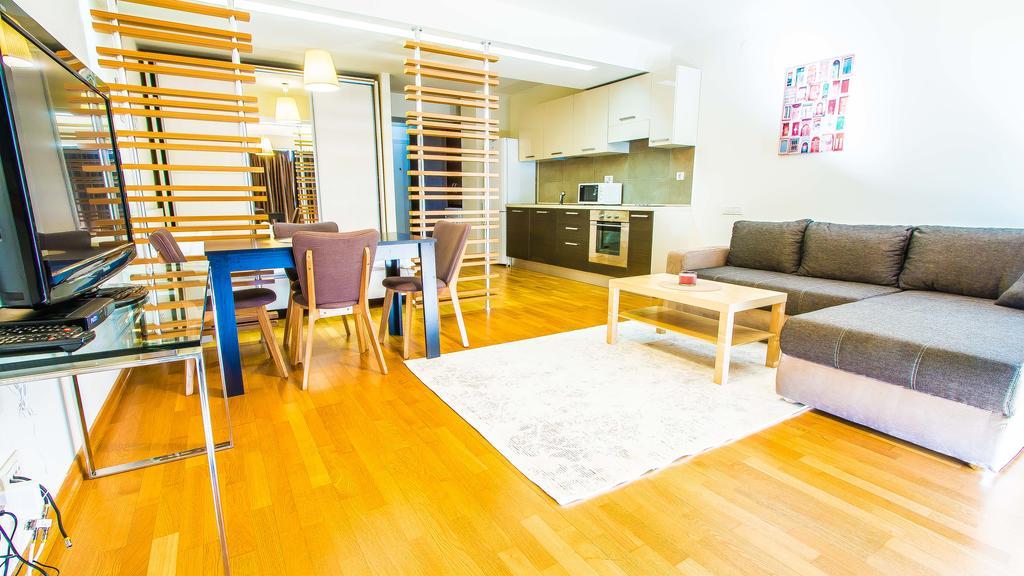 Apartament Luxury Mall Area Bucureşti