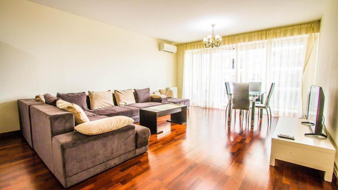 Luxury Mall Area Appartamento Bucarest